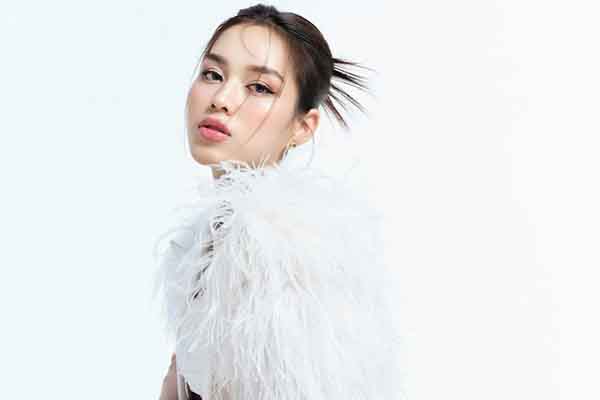 Hoa hậu Đỗ Thị Hà ở tuổi 21: xinh đẹp, trưởng thành và tài năng