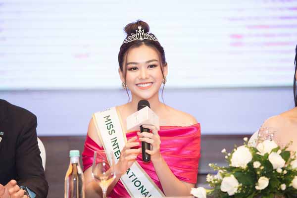 Cô gái sinh năm 2000 đại diện Việt Nam thi ‘Hoa hậu Quốc tế 2019’