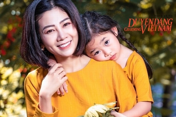 Con gái Mai Phương không khóc, vẫn chưa biết mẹ ra đi mãi mãi