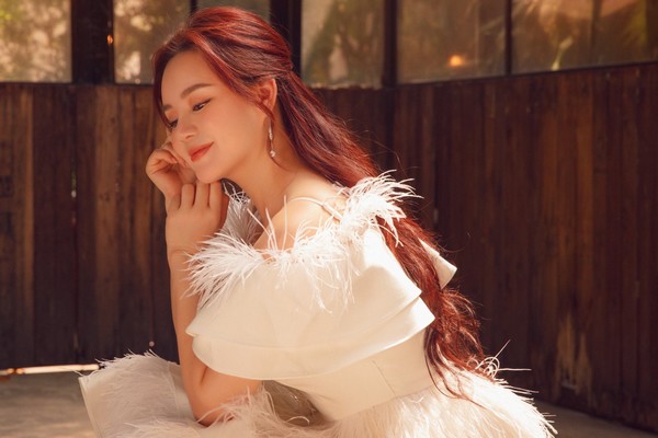 Vy Oanh hát về chuyện ‘yêu lại người hôm qua’