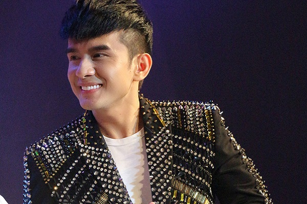 Đan Trường tiết lộ lý do đắt show biểu diễn khai trương