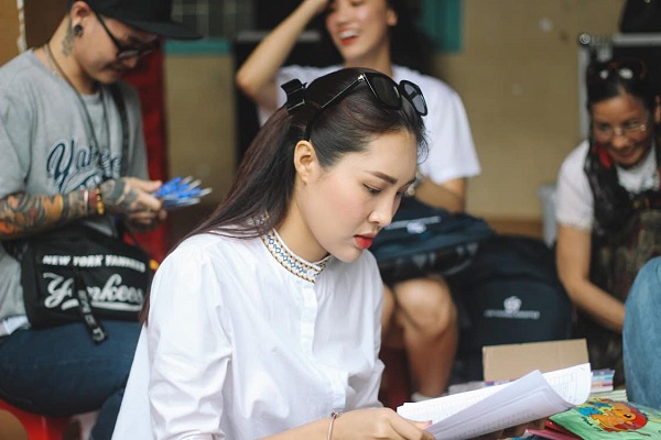 Không quá ồn ào, đây là cách Diệu Ngọc giúp đỡ trẻ em nghèo mùa tựu trường