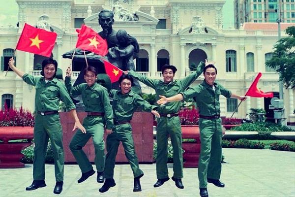 Ngắm loạt ảnh thời ‘ngố tàu’ của nhóm nhạc nam đình đám một thời