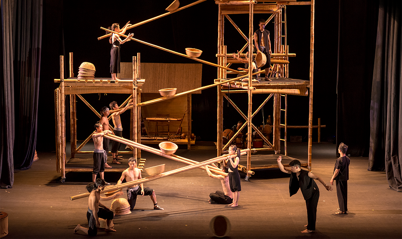 ‘À ố show’ liên tục được đem biểu diễn tại các nước