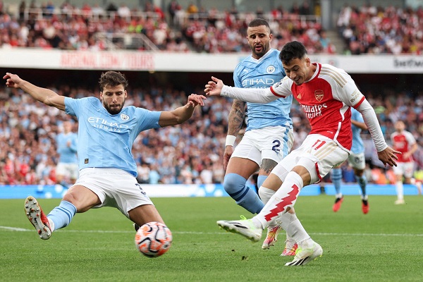 Đánh bại đối thủ trực tiếp Man City, Arsenal leo lên vị trí thứ 2 trên bảng xếp hạng