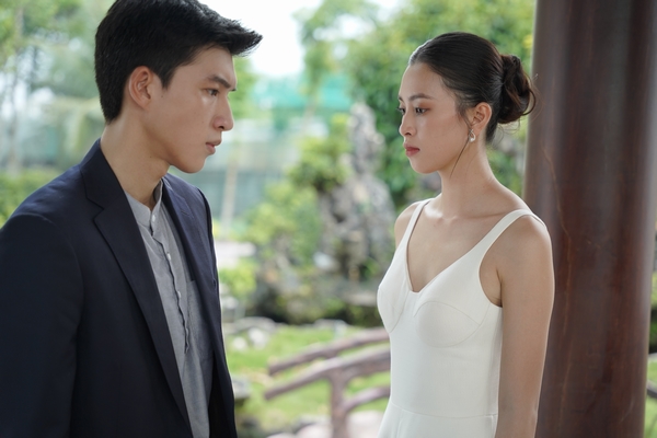 Tiểu Vy và HIEUTHUHAI hoá ra là cặp phản diện không từ thủ đoạn trong ‘Chủ tịch giao hàng’