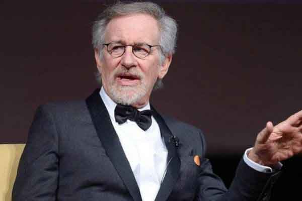 Steven Spielberg khóc hàng chục lần khi thực hiện ‘The Fabelmans’