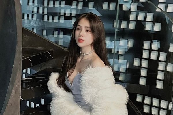 Hương Ly từ ‘thánh nữ cover’ đến ca sĩ chuyên nghiệp