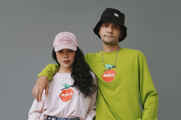 ‘Mẹ một con’ Trà Ngọc Hằng sành điệu bên mỹ nam lai