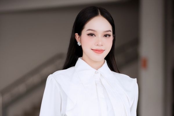 Thanh Thuỷ lột xác với phong thái trưởng thành