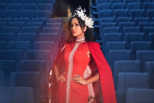 H’Hen Niê lộng lẫy trong hình tượng ‘Nữ thần mặt trời’