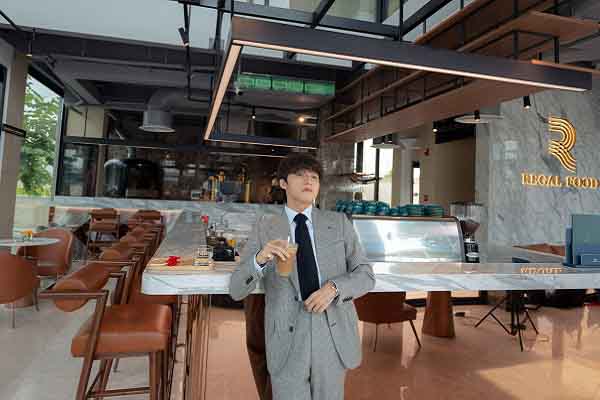 Siêu mẫu Hoàng Thùy bất ngờ trở lại đường đua nhan sắc