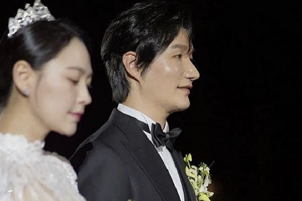 Lễ cưới của thầy giáo Chu ‘The Glory’