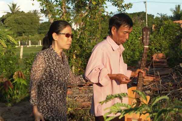 Thần tài gõ cửa: Khâm phục nghị lực sống phi thường của người phụ nữ U.60 bị khiếm thị