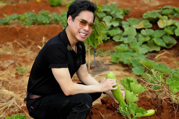 Ngọc Sơn tiết lộ chuyện được tặng khu đất rộng 2 hecta