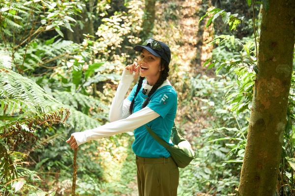 ‘Phượt thủ chính hiệu’ H’Hen Niê khám phá thiên nhiên hùng vĩ