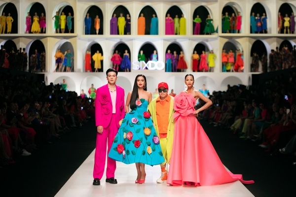 H’Hen Niê, Ngọc Châu, Minh Tú khuấy đảo show diễn của NTK Đỗ Mạnh Cường