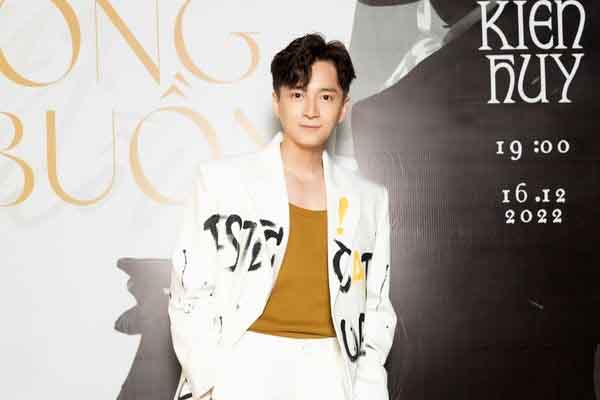 Ngô Kiến Huy khiến giới chuyên môn bất ngờ vì chơi ‘tất tay’ cuối năm