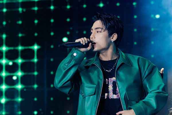 ‘Tân binh’ MONO ôm 4 đề cử ‘Làn sóng xanh 2022’