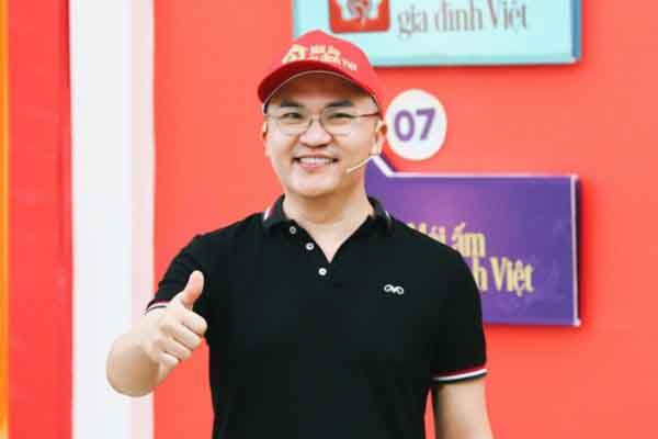 Chưa kịp chơi, MC Đại Nghĩa đã tặng ‘nóng’ 30 triệu cho các gia đình khó khăn