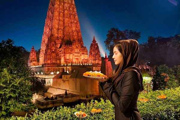 Trương Thị May hành hương tại thánh địa Phật giáo Bodh Gaya