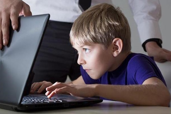 Làm thế nào khi trẻ nghiện game quá đà?