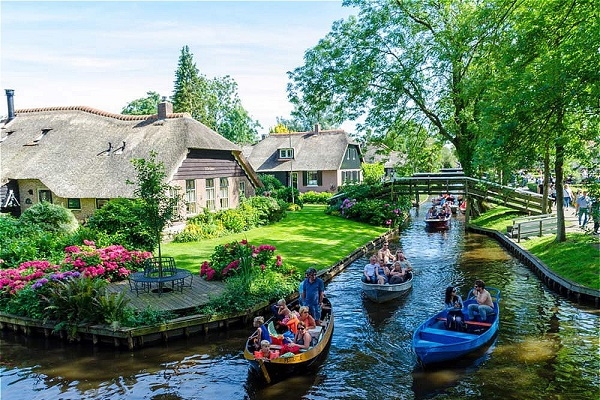 Vùng đất cổ giữa đời thực