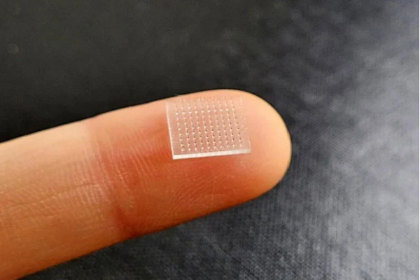 Vacxin ngừa Covid-19 dạng miếng dán đang được đưa vào thử nghiệm