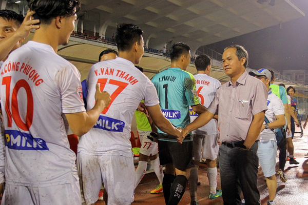 Bầu Đức, Công Vinh không thể dự trận chung kết lượt về giữa Việt Nam – Malaysia