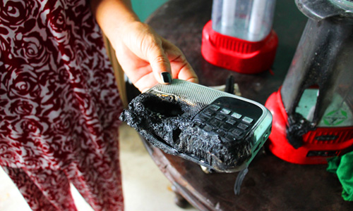 Chuyện lạ ở Long An: Nhiều đồ đạc trong nhà tự nhiên bốc cháy