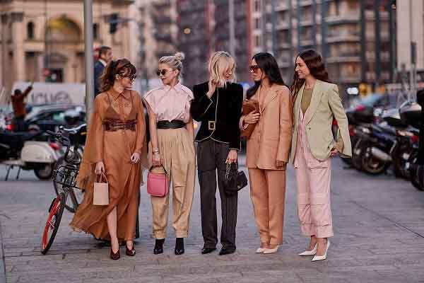 Đa dạng phong cách thời trang cho những cô nàng từ cá tính đến dịu dàng – khong dùng