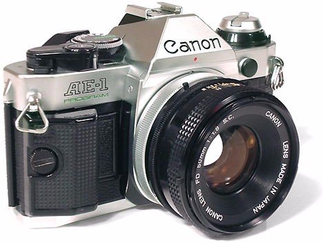 Canon bán mẫu máy ảnh phim cuối cùng