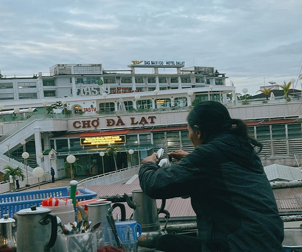 Thưởng thức và trải nghiệm sự đặc biệt tại chợ Đà Lạt với những ly cà phê sáng – XEM LẠI BÀI NÀY