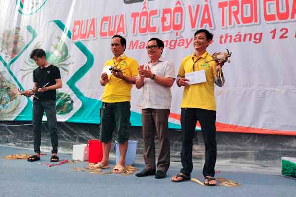 Cà Mau tổ chức hội thi… đua cua tốc độ