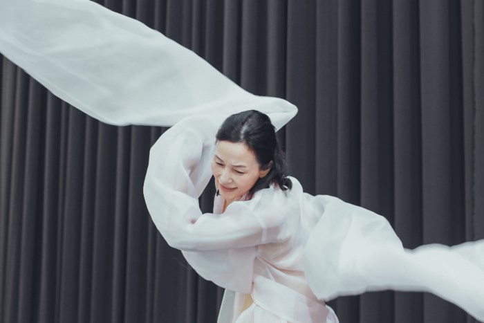 Biên đạo múa Hàn Quốc và tình yêu với phụ nữ Việt