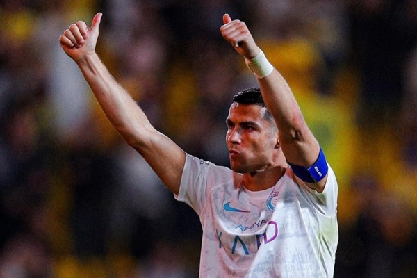 Ronaldo lập cột mốc mới trong chiến thắng đậm của AL-Nassr