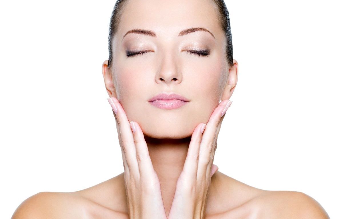 Mẹo rửa mặt đúng cách để mỹ phẩm phát huy tác dụng