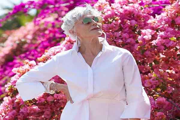 Tinh thần vượt khó phi thường mà Maye Musk truyền gửi trong Sống mạo hiểm một cách cẩn thận