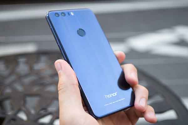 Cân nhắc khi mua sản phẩm smartphone không chính hãng