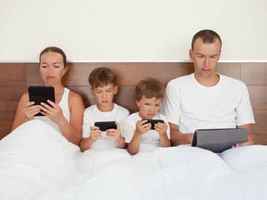 Nghiện smartphone, sọ… mọc gai