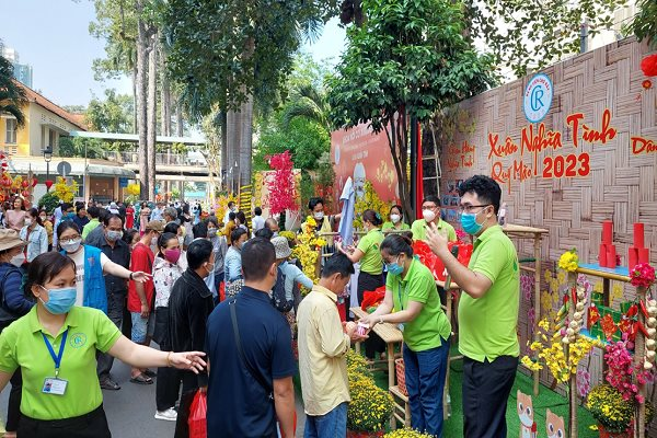 Khai mạc đường hoa xuân Bệnh viện Chợ Rẫy