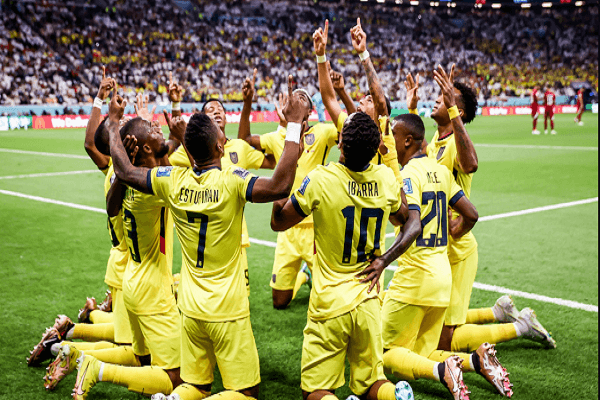Ecuador thắng thuyết phục chủ nhà Qatar trong trận khai màn World Cup 2022