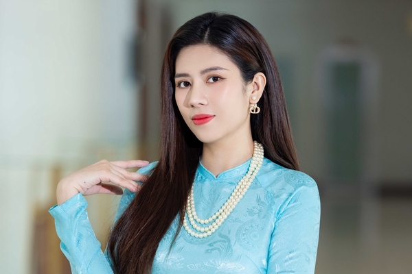 Hoa hậu Dương Yến Nhung đồng hành cùng nạn nhân chất độc da cam