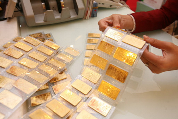 Giá vàng lại ‘nhảy múa’ bất thường, nhà đầu tư thất vọng
