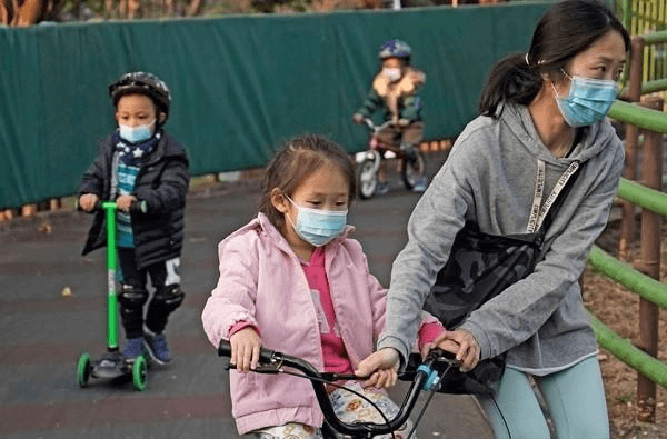 Trẻ em mang SARS-CoV-2 lâu hơn ước tính