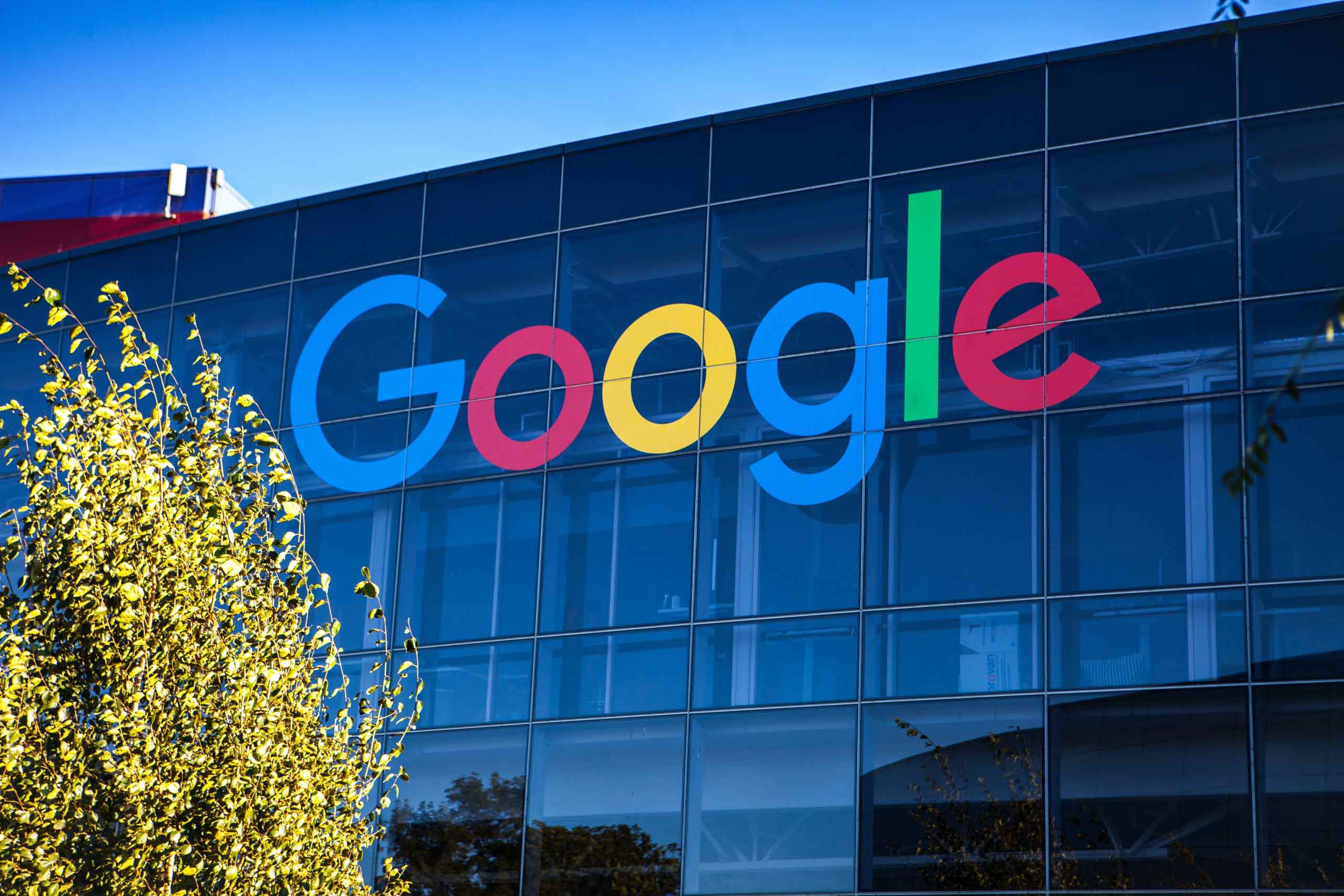 Những câu hỏi ngớ ngẩn sẽ không còn được Google trả lời