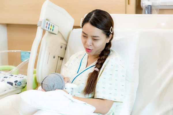 Hành trình vượt cạn đầy hiểm nguy và nước mắt của Hải Băng