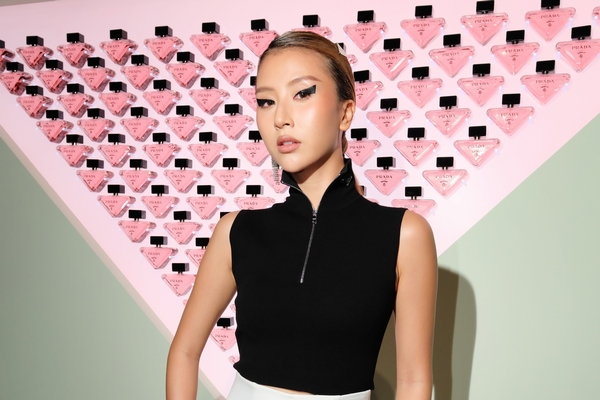 Quỳnh Anh Shyn phong cách dự sự kiện Prada