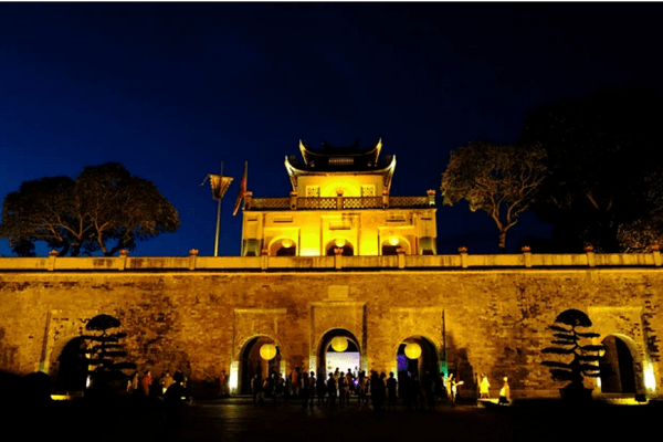 Khám phá tour đêm giải mã Hoàng Thành Thăng Long