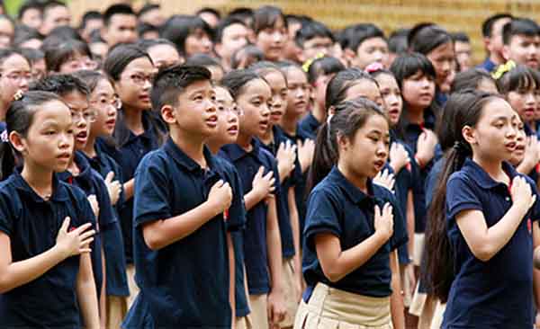 Học sinh trường Marie Curie – Hà Nội bị dị ứng thuốc diệt muỗi